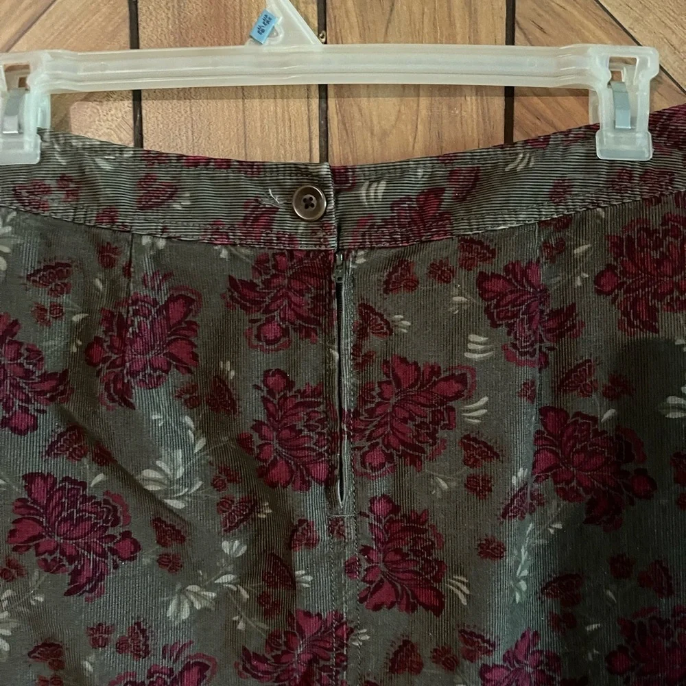 Eddie Bauer Women’s Size 6 Cotton Gray Floral Corduroy Midi Skirt